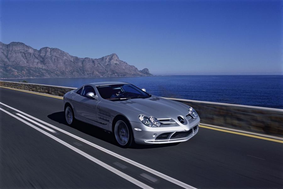  Mercedes-Benz SLR McLaren 2003 года  (фото 26 из 319)